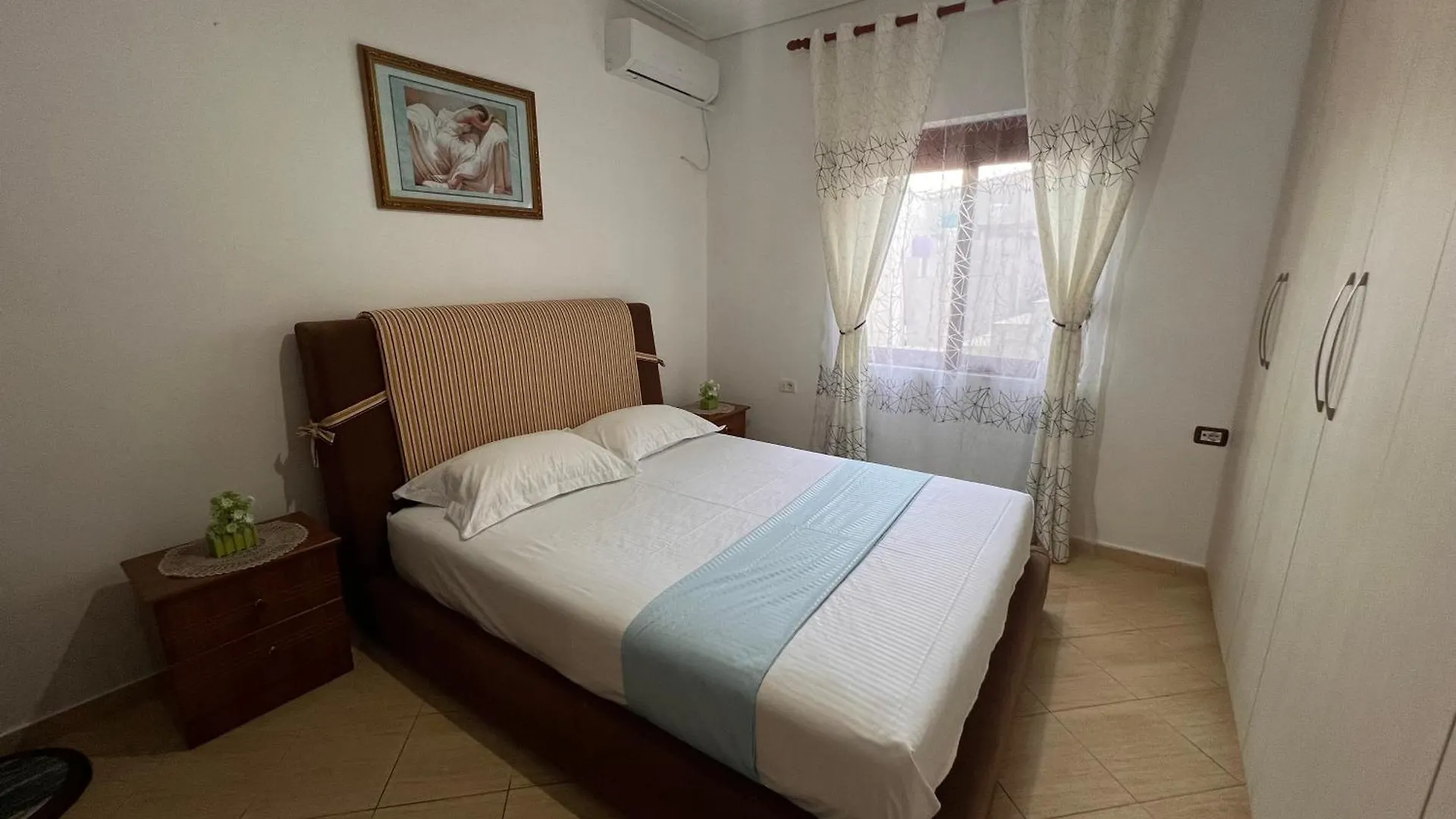 Apartament Kristina Sarande Apartment
